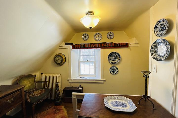 Pet Friendly Vernooy-Bevier House