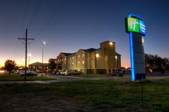 Pet Friendly Holiday Inn Express Hotel & Suites Canyon an IHG Hotel