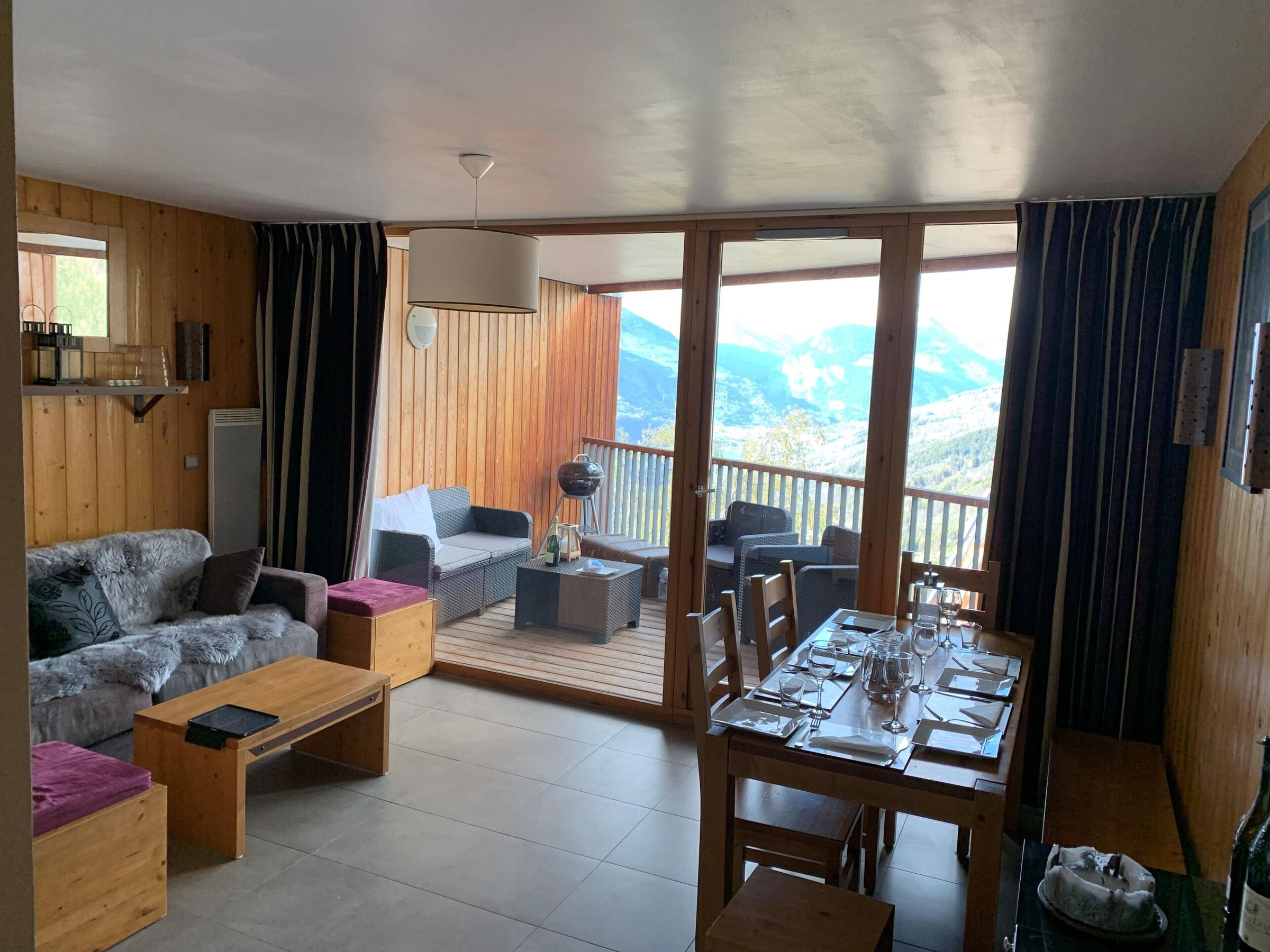 Pet Friendly Montchavin Luxury Ski Flat