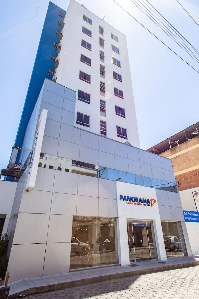 Pet Friendly Panorama Convention Hotel