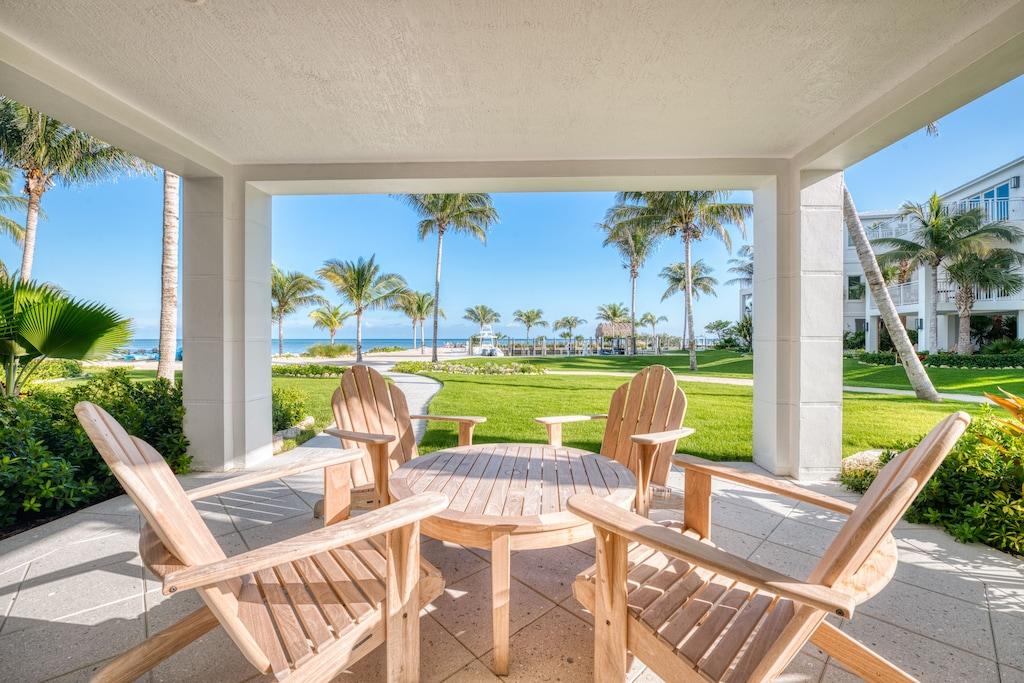 Pristine Accessible Oceanfront Villa at Islamorada Pet Policy