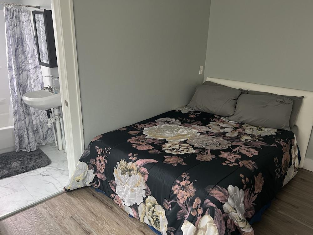 Private Benson Pet Friendly Cottage Pet Policy