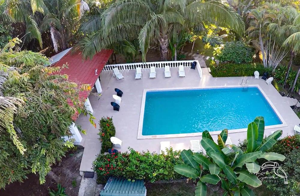 Pet Friendly Hotel Tropical Garden