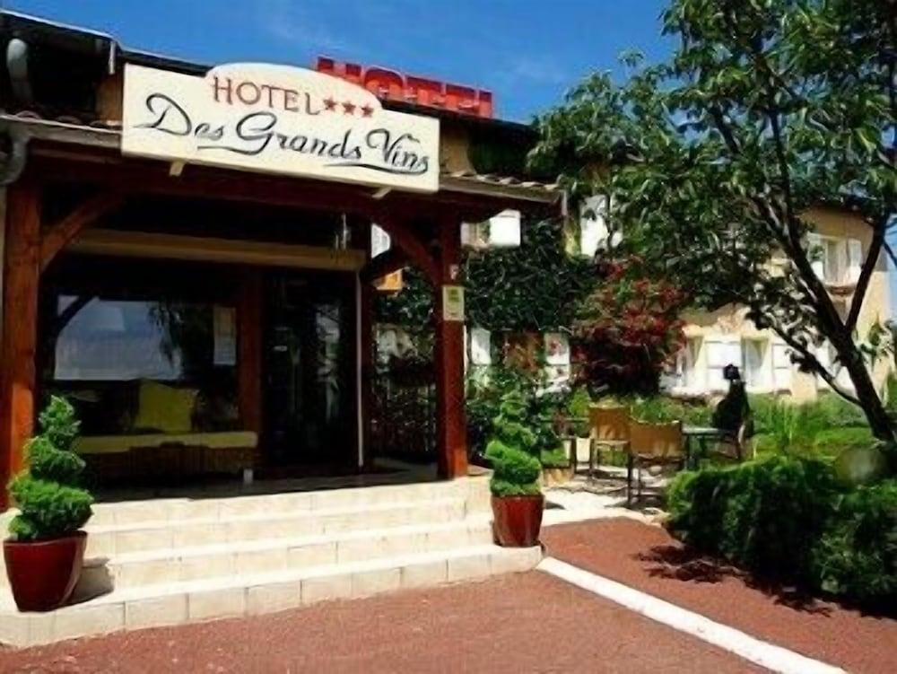 Pet Friendly Hotel Des Grands Vins