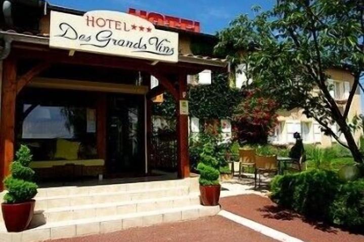 Pet Friendly Hotel Des Grands Vins