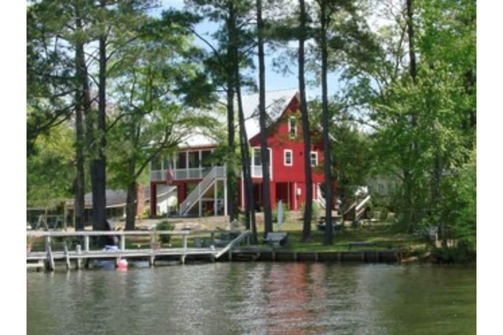 Lake Marion's Jewel: Your Unforgettable South Carolina Getaway