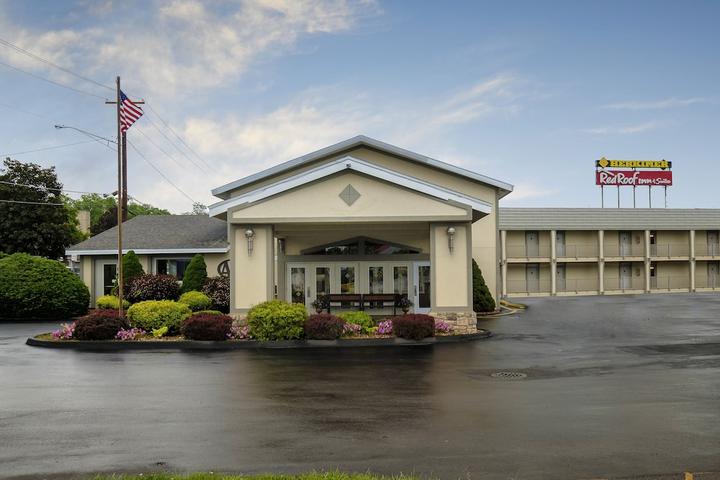 Pet Friendly Red Roof Inn and Suites Herkimer