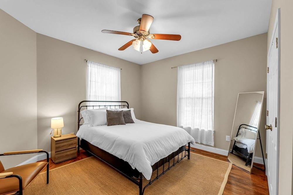 New Ardmore Cozy & Clean 3BR Minutes from Downtown Pet Policy