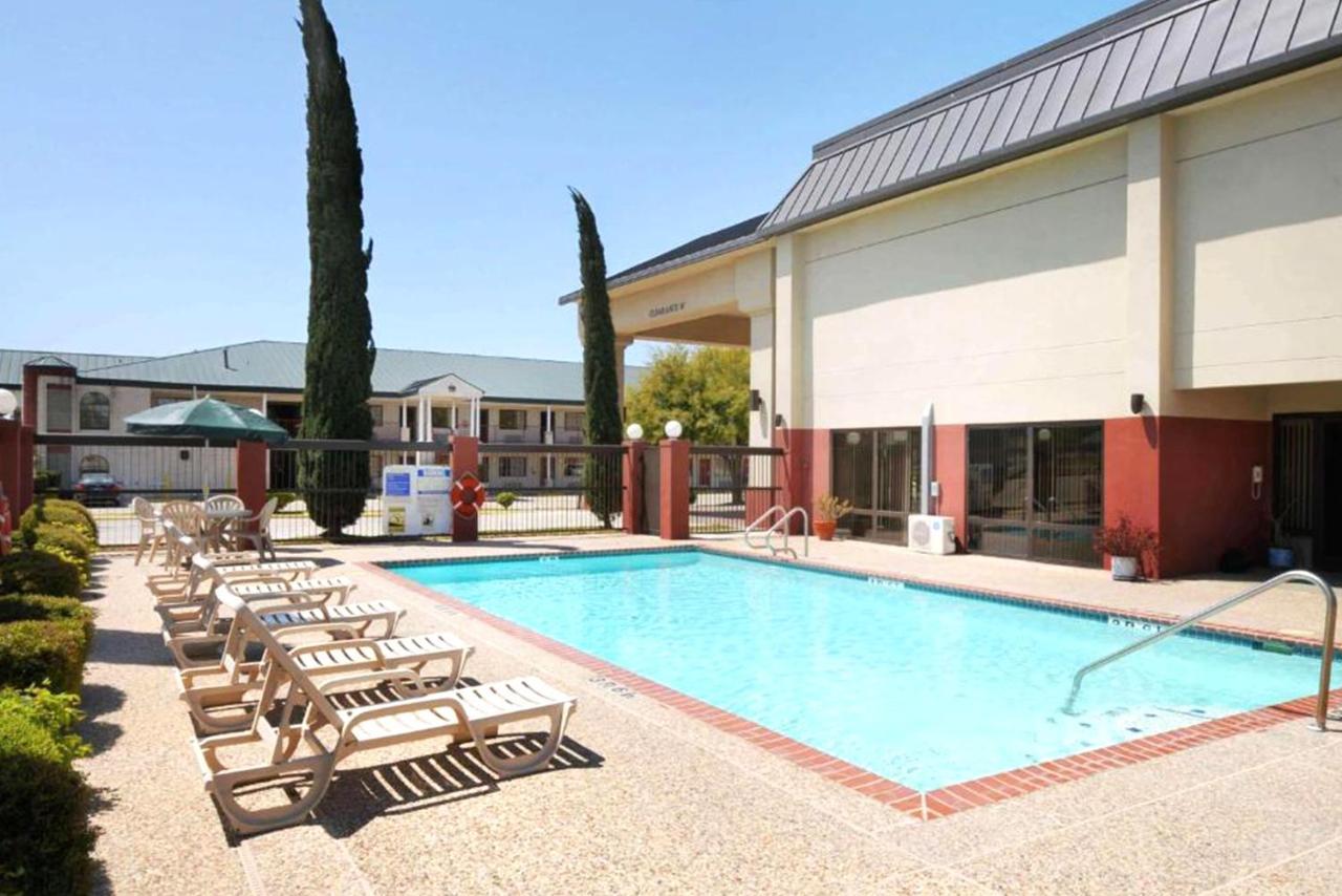 Pet Friendly Hotels in New Braunfels, TX BringFido