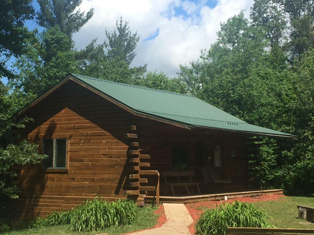 last minute log cabins dog friendly