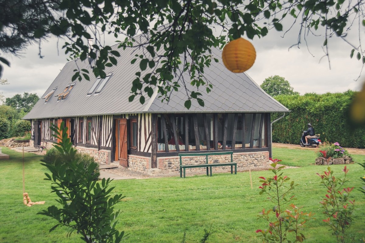 Photo of a dog-friendly vacation rental in Epaignes, FR.