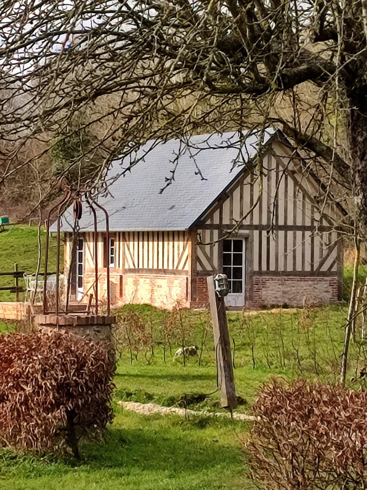 Picture of a vacation rental that welcomes pets in Epaignes, FR.