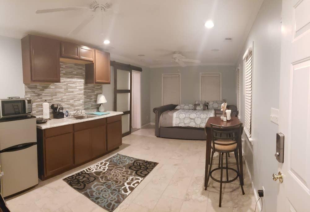 Windsor Airbnb Rentals Pet Policy