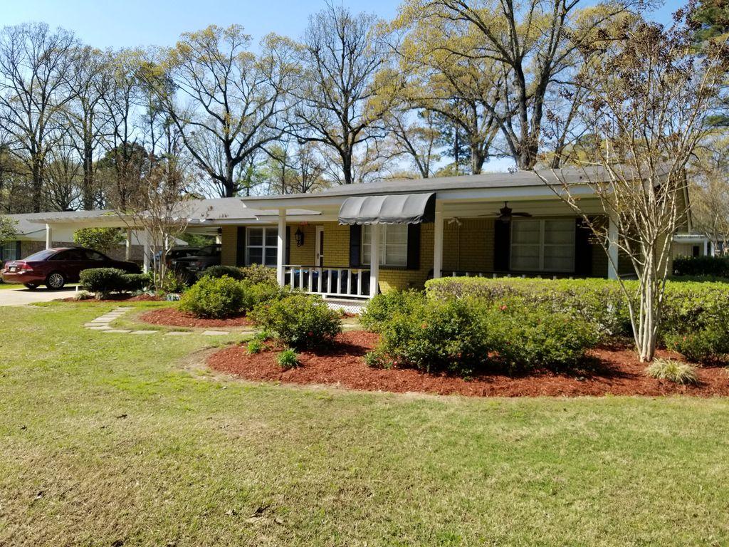 Pet Friendly Hotels In Bastrop La Bringfido