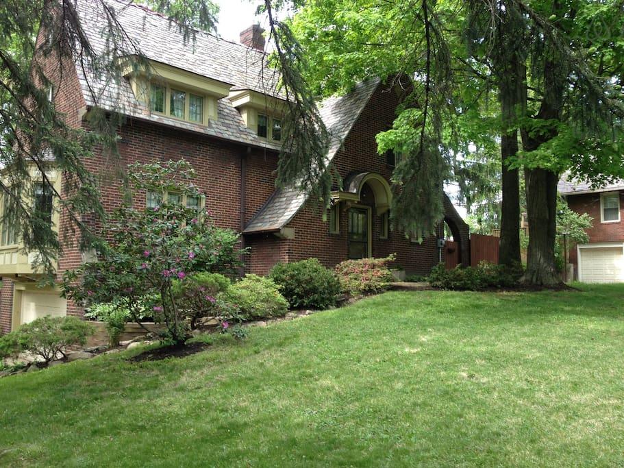 Pet Friendly Hotels In Girard Oh Bringfido