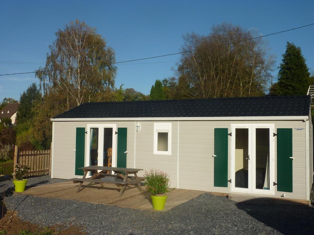 Pet Friendly Mobile Home Chalet in the Saint-Lo Countryside