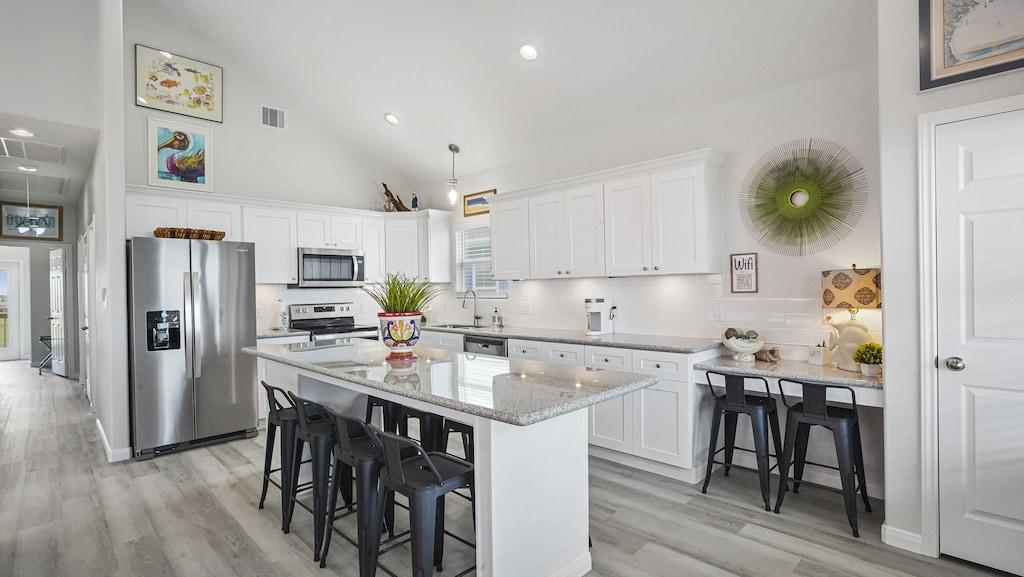 Bolivar Lazy Gator Pet Policy