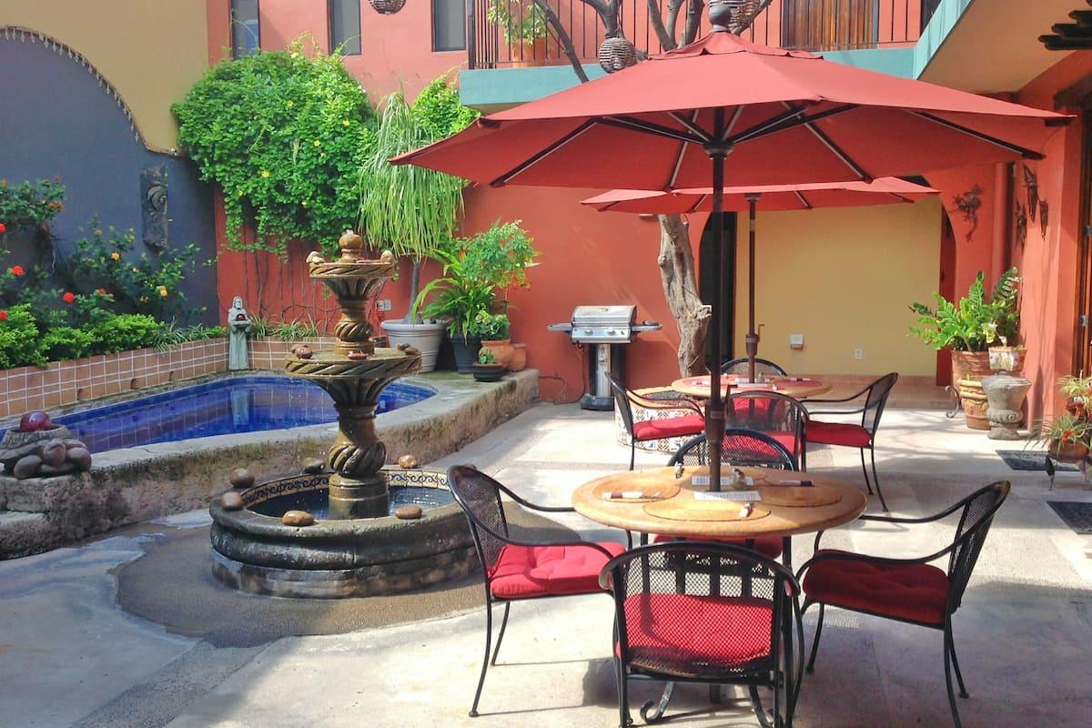 Pet Friendly Casa de Leyendas Hotel