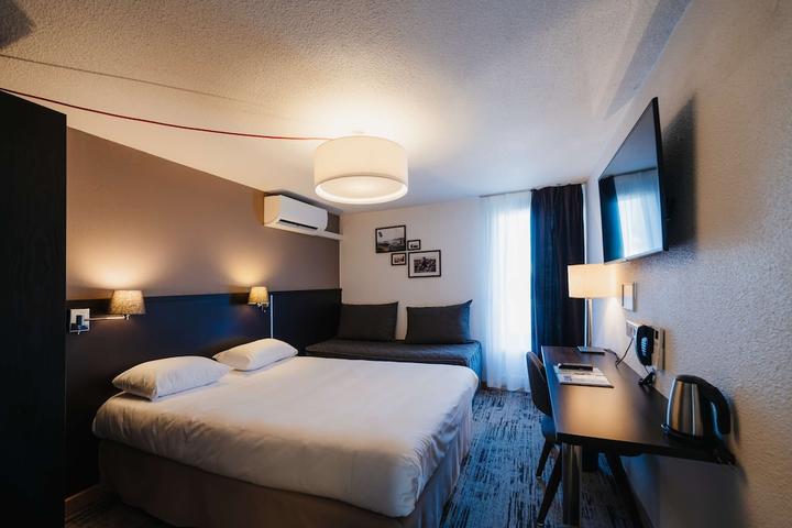 Pet Friendly Sure Hotel by Best Western Chateauroux