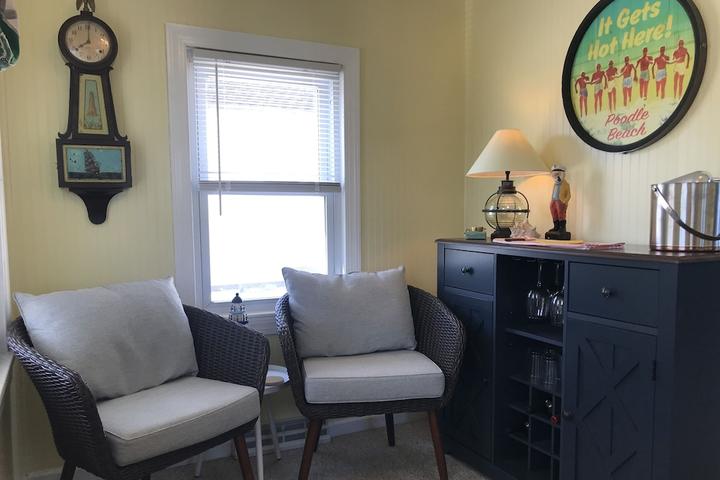 Pet Friendly Cottage by the Sea Near Downtown