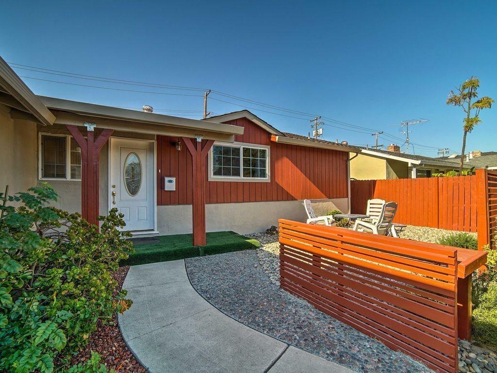 Pet Friendly Central Santa Clara Home With Beautiful Outdoor Areas