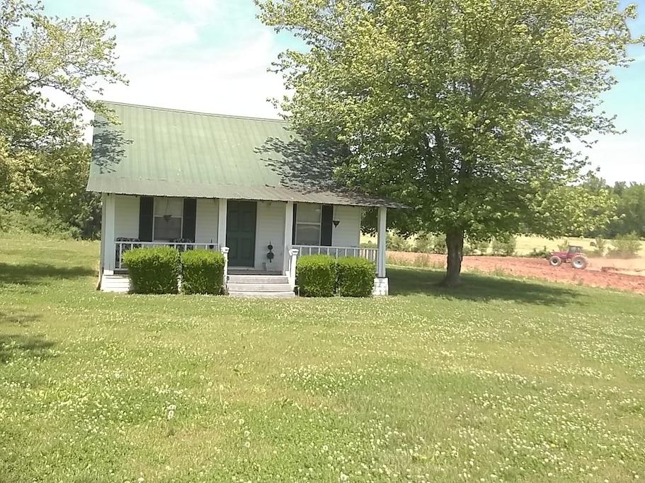 Spencer Airbnb Rentals Pet Policy