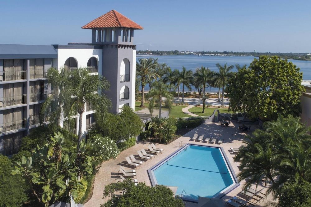 Pet Friendly Courtyard by Marriott Bradenton Sarasota Riverfront
