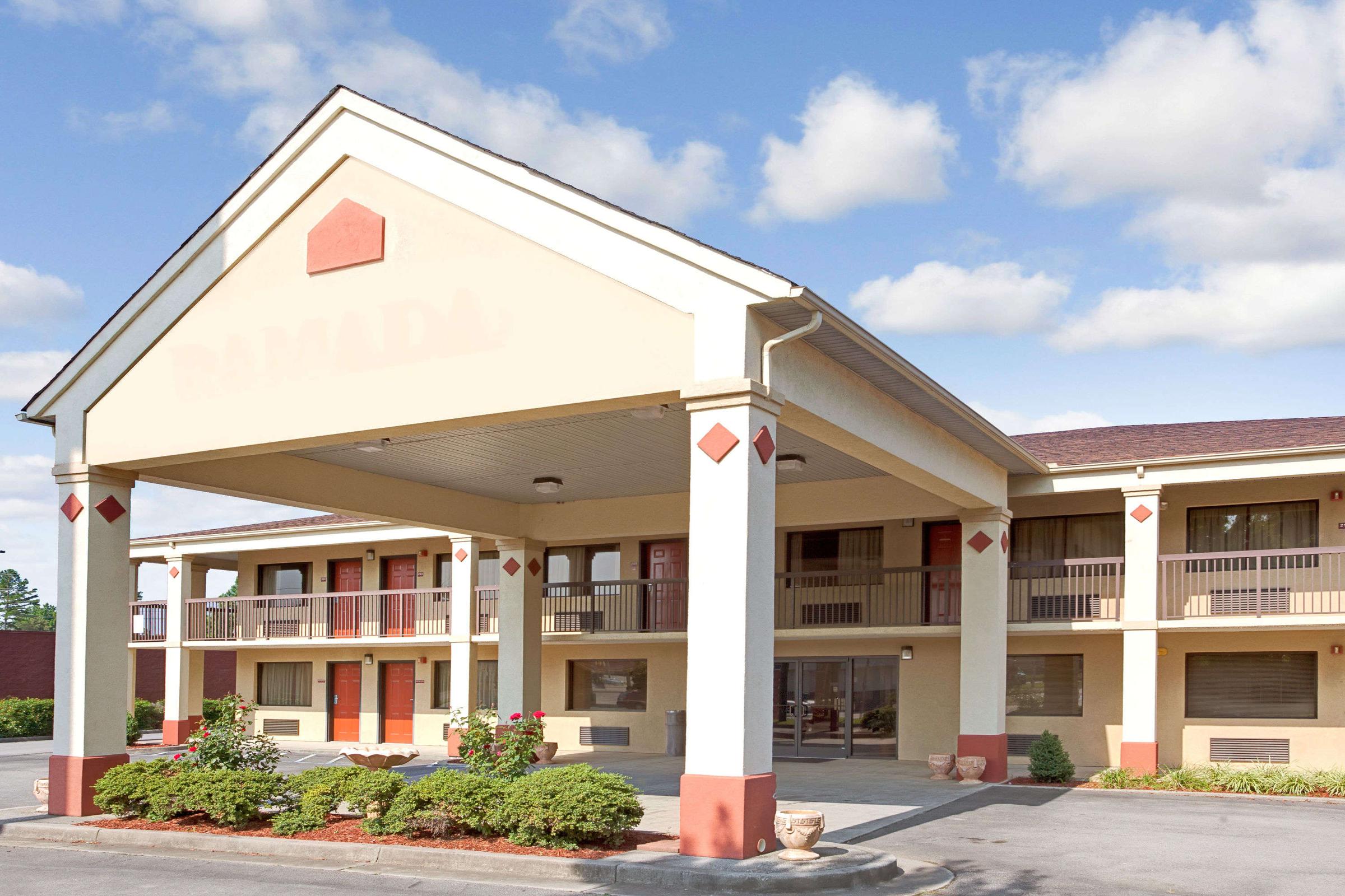 OYO Hotel Adairsville Hwy 140 Pet Policy