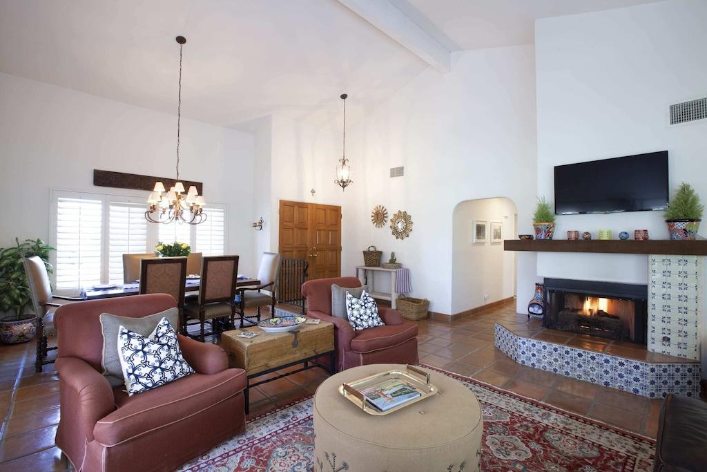 Hacienda Santa Rosa Pet Policy