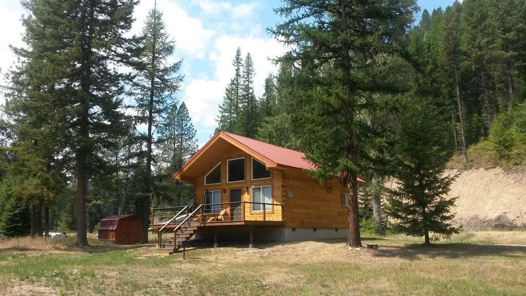 Pet Friendly VRBO Trout Creek