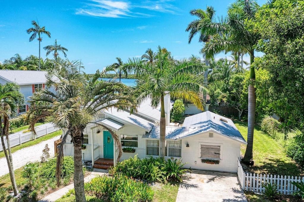 Cortez Cottage 12204 45th Avenue Dr W Pet Policy