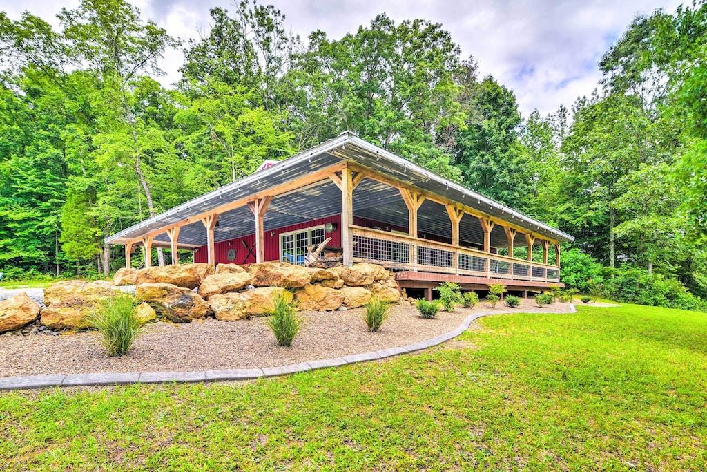 Pet Friendly Secluded Brownsville Cabin with Deck & Fire Pit