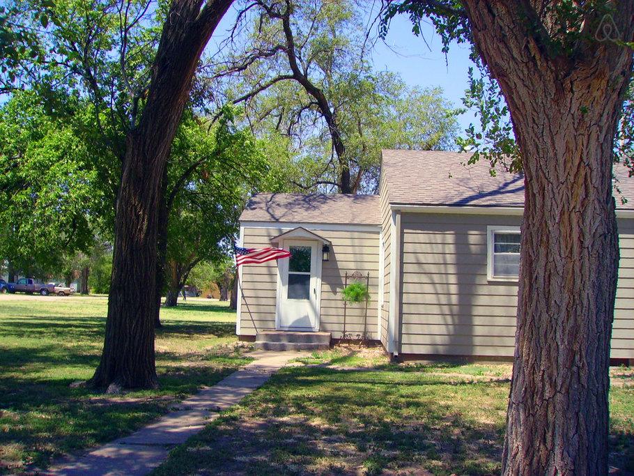 Dodge City Airbnb Rentals Pet Policy