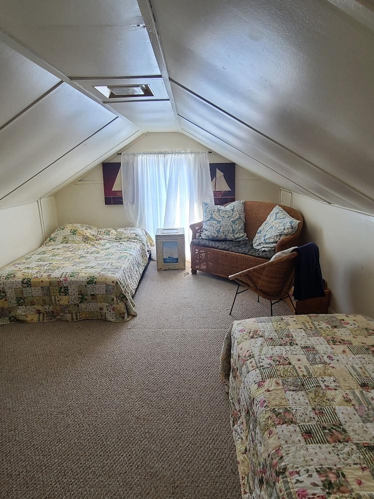 Boynton Cottage Pet Policy