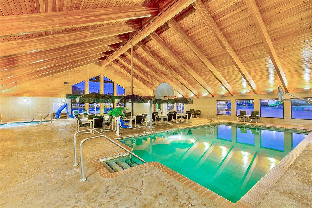 AmericInn by Wyndham Wisconsin Dells Pet Policy