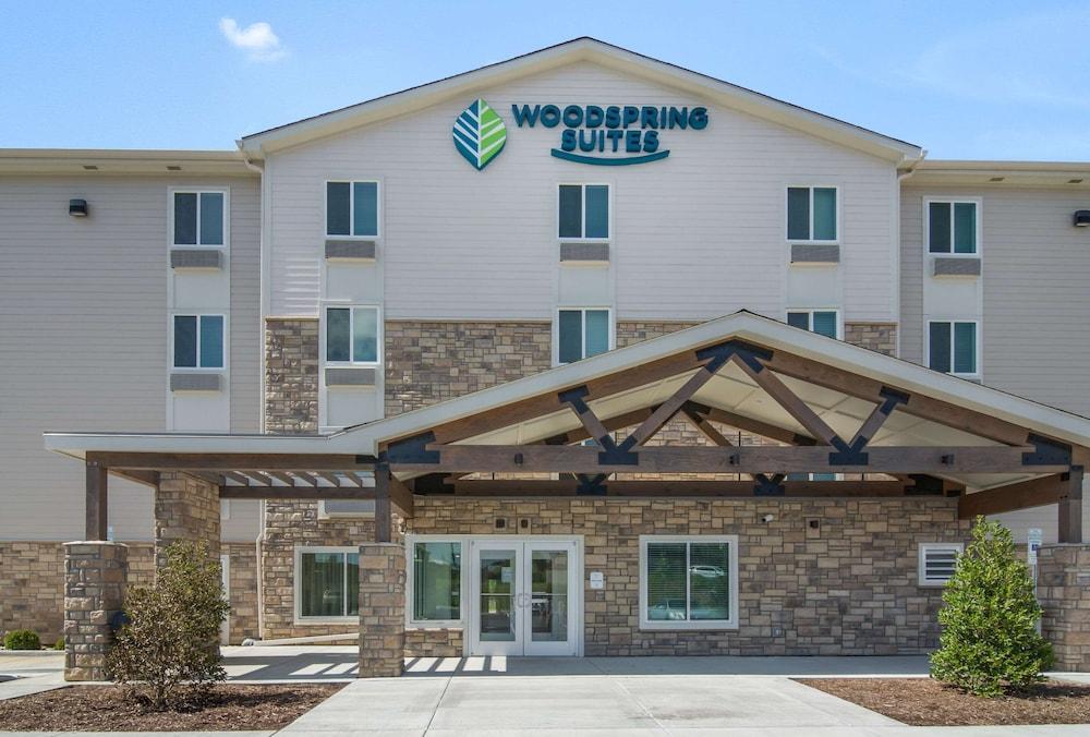 Pet Friendly WoodSpring Suites Fort Mill