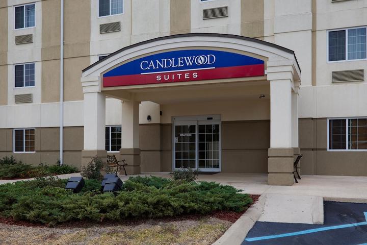 Pet Friendly Candlewood Suites Pearl an IHG Hotel