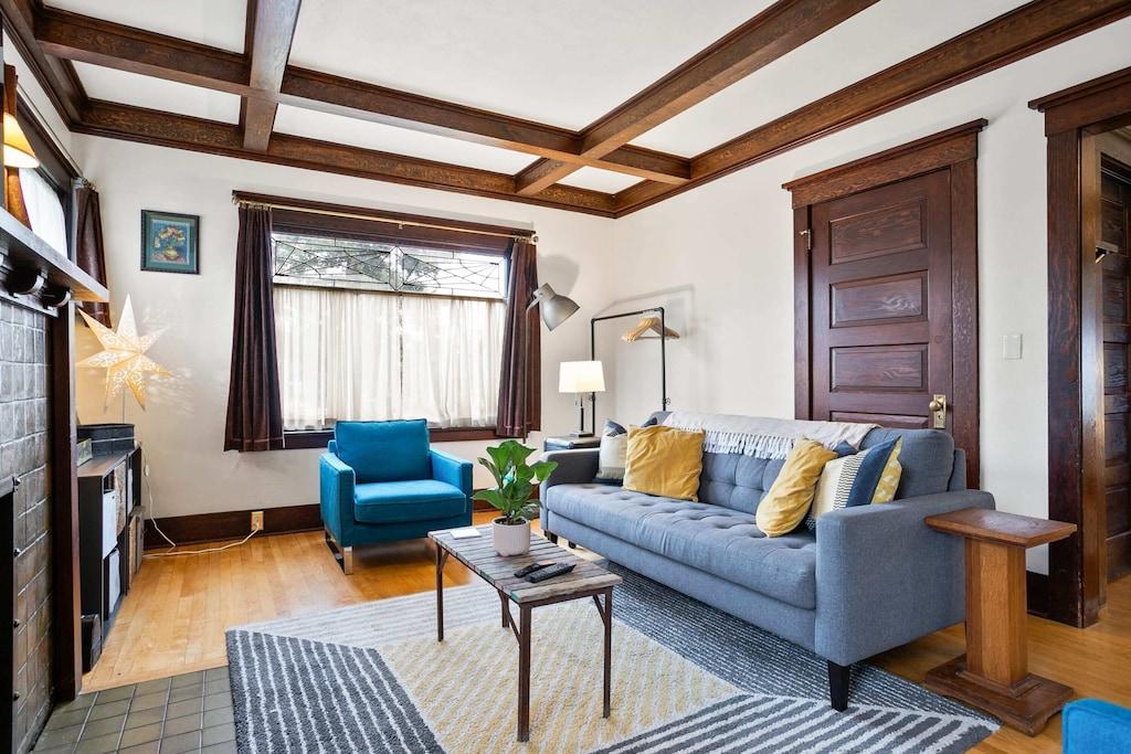 Perry District Pet Policy