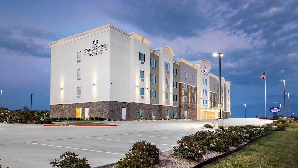 Pet Friendly Candlewood Suites Waco an IHG Hotel