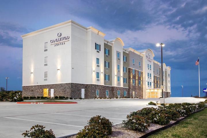 Pet Friendly Candlewood Suites Waco an IHG Hotel