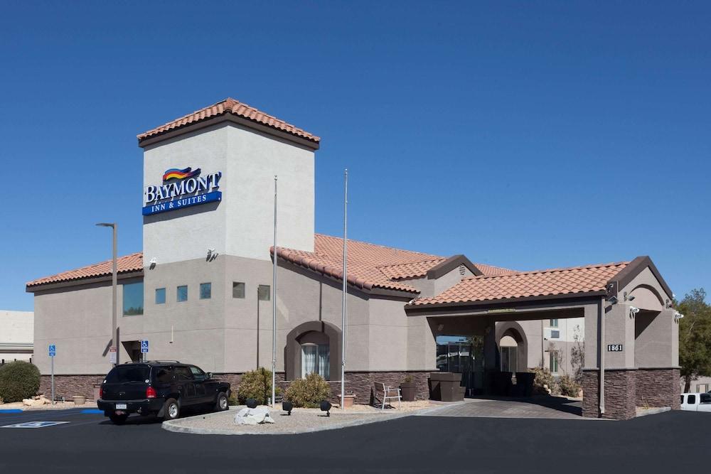 Pet Friendly Baymont by Wyndham Barstow Historic Route 66