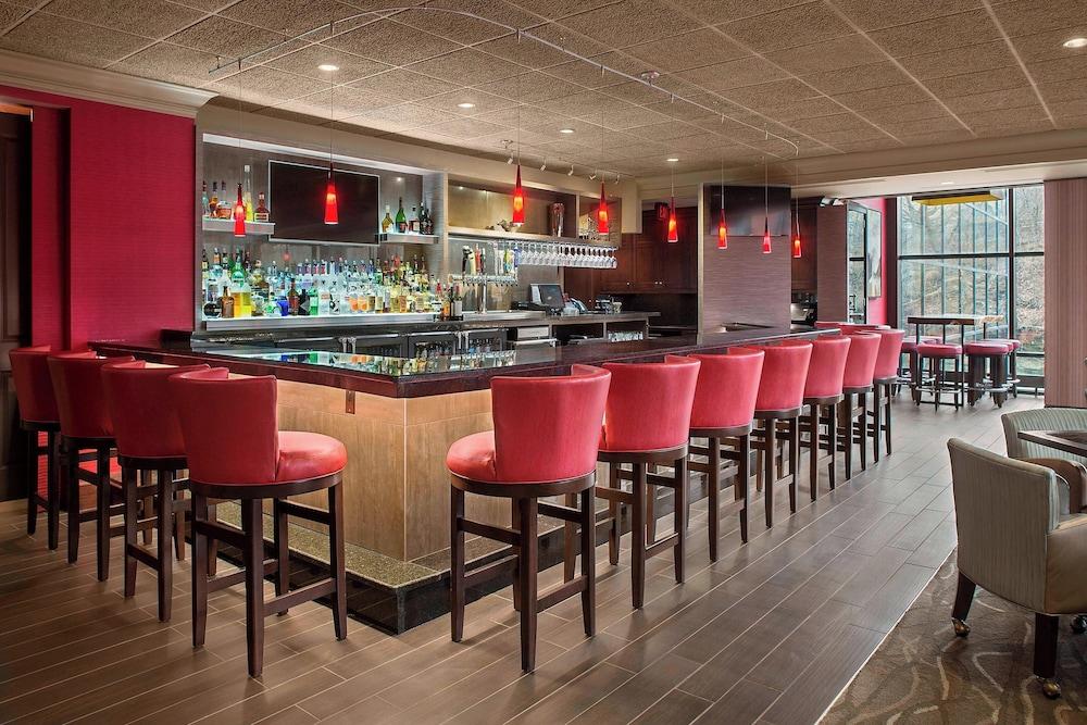 Pet Friendly Sheraton Suites Akron Cuyahoga Falls