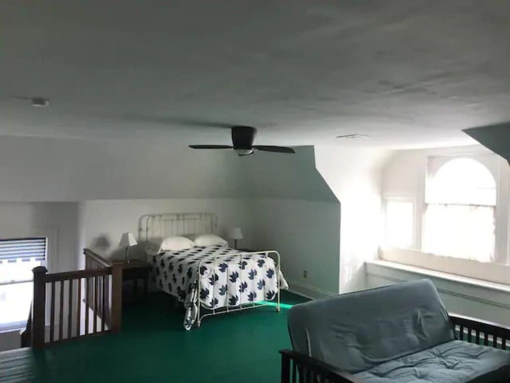 Large 5/3 Sharpsburg Home on a Quiet Street Pet Policy