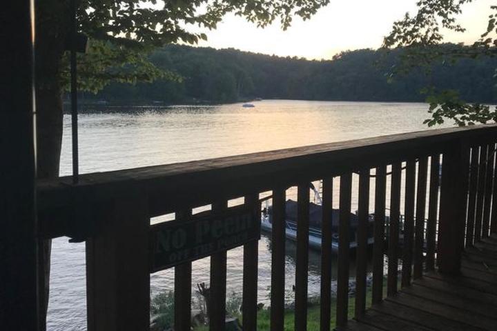 Pet Friendly Cabin on the Water of Lake Malone