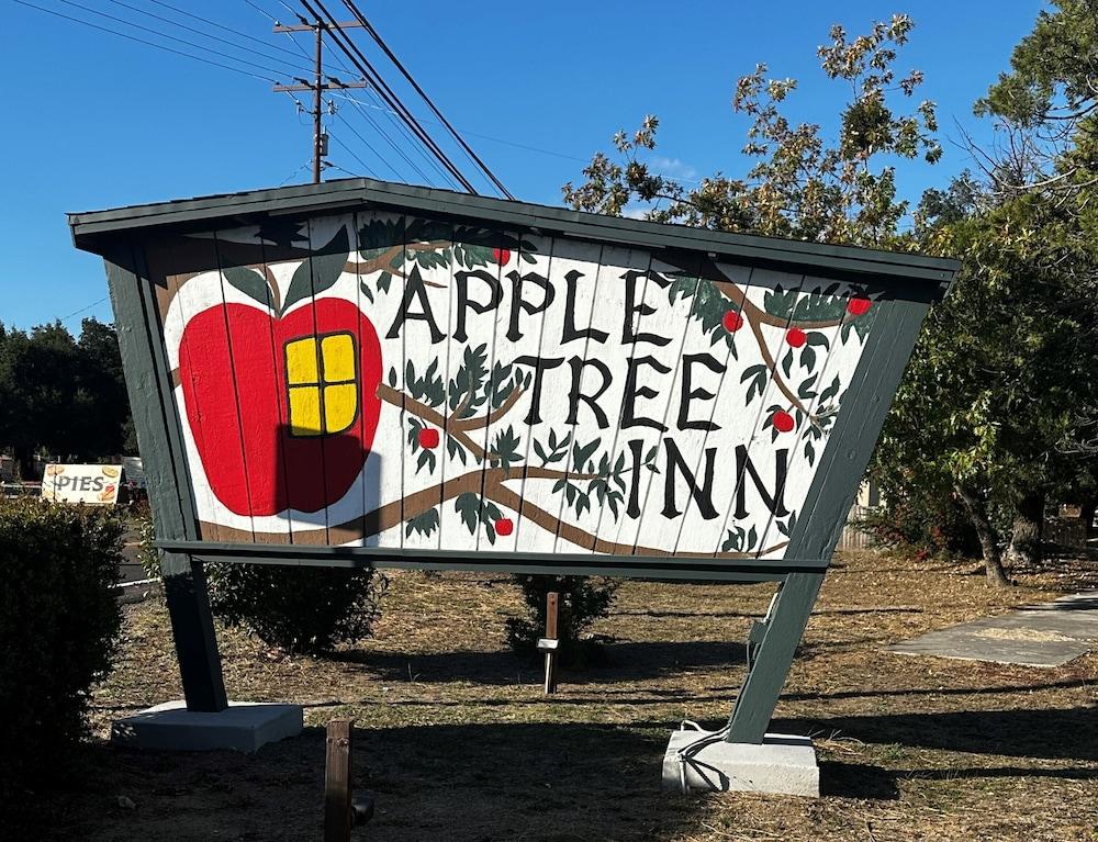 Pet Friendly Apple Tree Inn