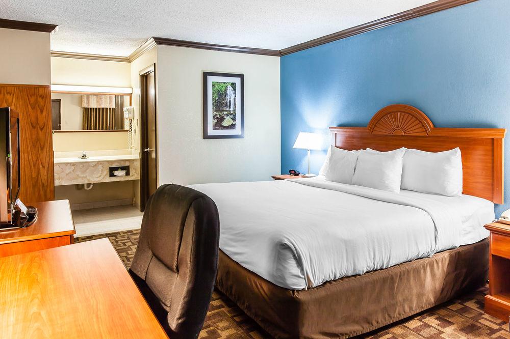 Quality Inn Suites Quakertown Pet Policy