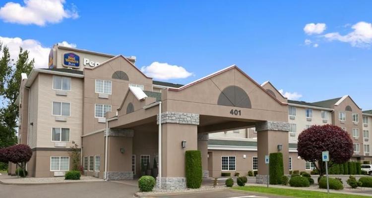 Best Western Plus Mountain View Auburn Inn Pet Policy