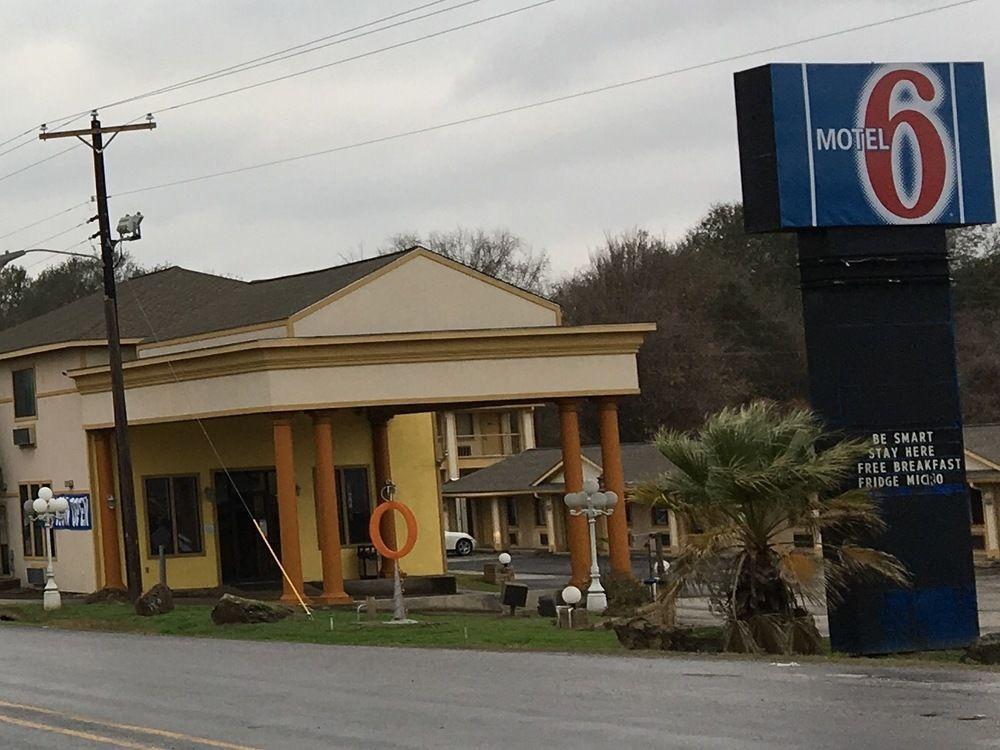 OYO Hotel Jewett TX Southwest Pet Policy