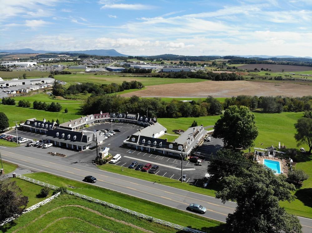 The Village Inn Harrisonburg Pet Policy