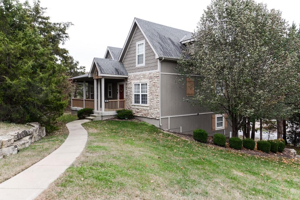 Lakeview House with Pool Table Pet Policy